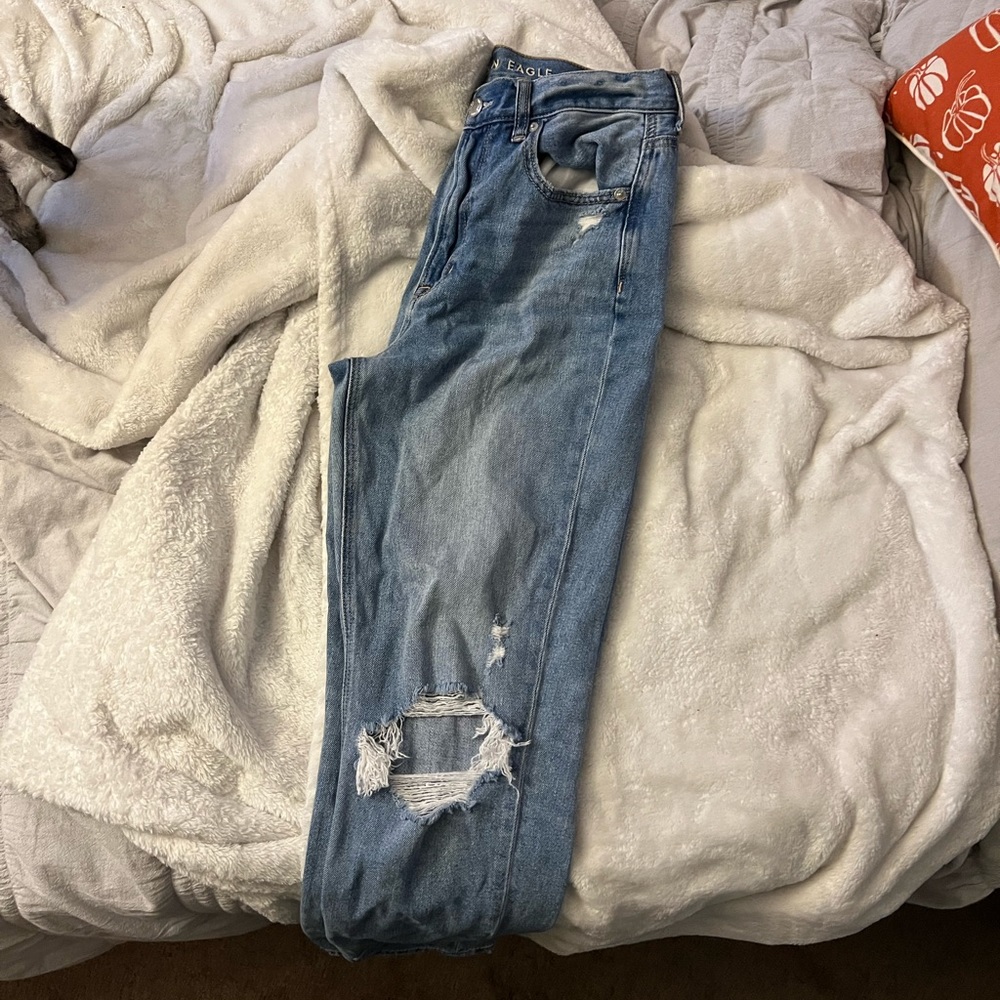 American Eagle Mom Jean